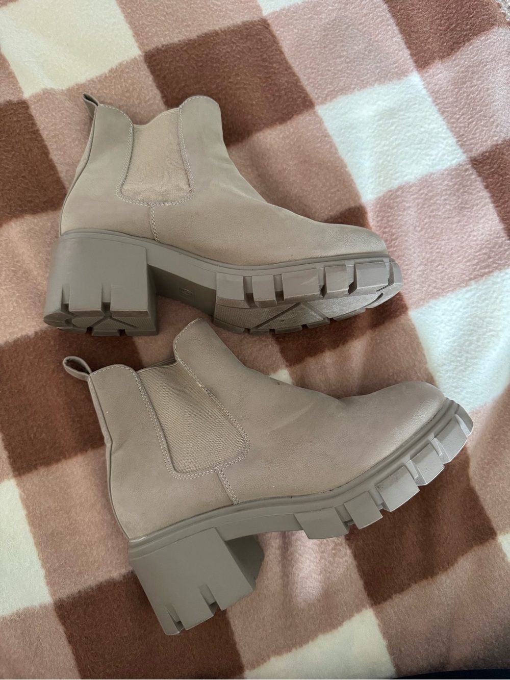 Chelsea Boots